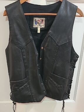 Leather Lace-Up Motorcycle Vest - Black